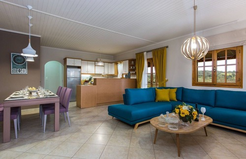 Adele Villa | Deluxe Villa Crete | Villa Lefkothea | 4 Bedroom |Swimming Pool | Rethymnon