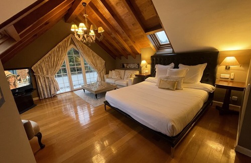 Camargo Villa | Deluxe Villa With Swimming Pool,garden and Spa, 6 km to the Beach