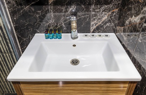 Bagcilar Hotel | Dem İstanbul Airport Hotel
