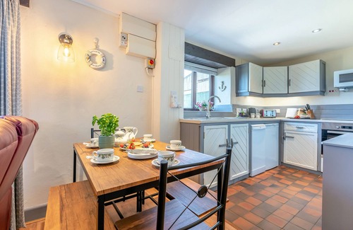 Stibb House | Demelza Cottage - Three Bedroom House, Sleeps 6