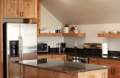 Lava Hot Springs Apartment | Dempsey Creek Ranch House Loft