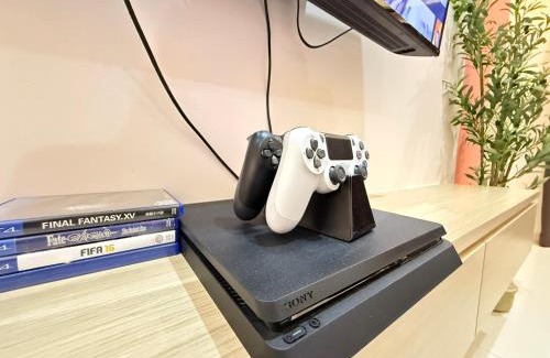Kuantan House | DeMUJI5 14PAX 4BR NearTC, PS4, PoolTable, Netflix