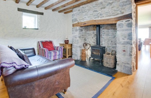 Llannefydd House | Denbigh Cottage - Four Bedroom House, Sleeps 8