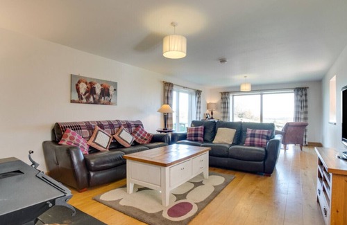 Llannefydd House | Denbigh Cottage - Four Bedroom House, Sleeps 8