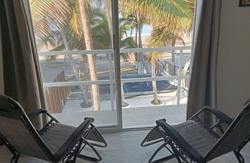 Ixtapa - Zihuatanejo Apartment | DEPARTAMENTO A ORILLA DEL MAR EN PLAYA LARGA ZIHUATANEJO