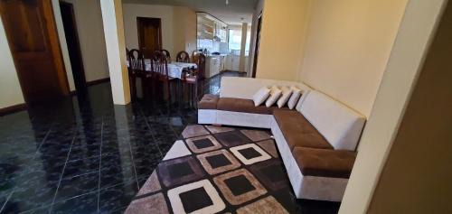 Cuenca Apartment | Departamento en Cuenca, 3 Habitaciones y parqueo gratis