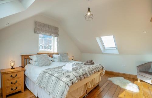 Rhyd-y-clafdy House | Deri Cottage