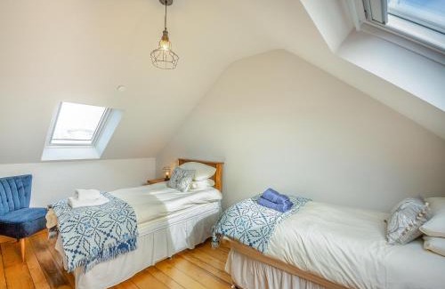 Rhyd-y-clafdy House | Deri Cottage