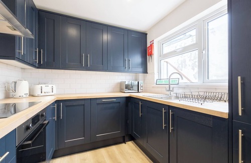 Londonderry Apartment | Derry City, Northern Ireland - City Rooms (Room 3)