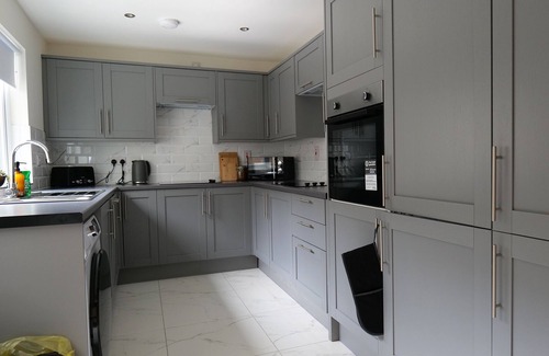 Londonderry Apartment | Derry City, Northern Ireland - Waterside Rooms (Room 1)
