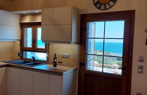 Naxos House | Description of Natural View Villa