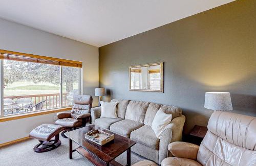 Redmond House | Desert Eagle On Par