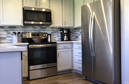 Rancho Mirage Condo | Desert escape.golf, tennis, pickleball & pools open