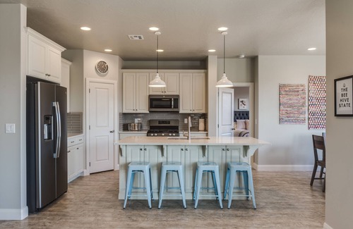 Sienna Hills House | Desert Family Fun! Resort Pool+ 2 Huge Family Rooms, AirHockey, Scooters