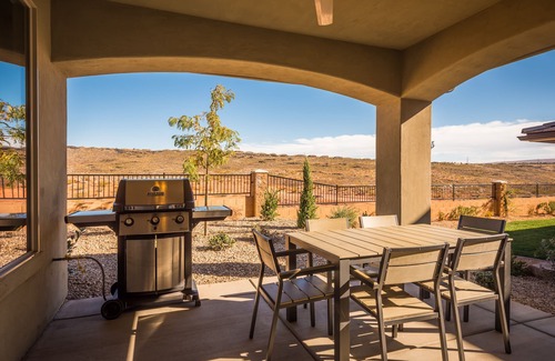 Sienna Hills House | Desert Family Fun! Resort Pool+ 2 Huge Family Rooms, AirHockey, Scooters