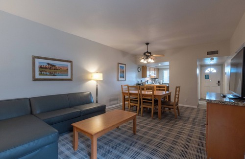 Baristo Hotel | Desert Getaway 3 Unites! Kitchen, Pools & Free Parking!