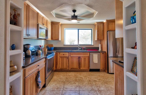 Twentynine Palms House | Desert Heights Compound | 3 separate living spaces located near JTNP