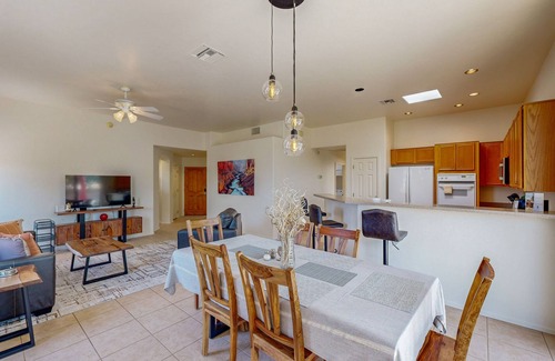 Tanque Verde House | Desert home with enclosed yard, patio and lawn area - dog friendly