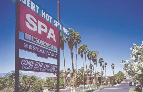 Desert Hot Springs Hotel | Desert Hot Springs Spa Hotel