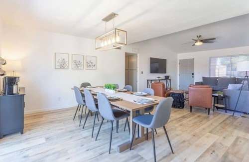 Ironwood Vistas House | Desert Manor - Fully remodeled 3 bedroom home with game room and hot tub!