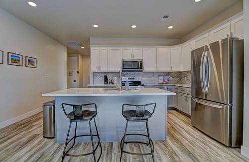 Fruita House | Desert Mineral Ascent- 2B2B Game Room Pet Friendly Views of CO National Monument