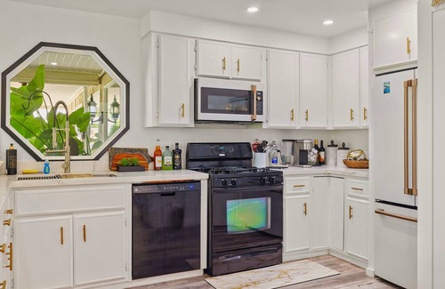 Palm Desert House | Desert Oasis - 2BR/2BA - Private Pool w/Sweeping Golf & Mountain Views in 55+