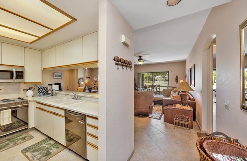Palm Springs Condo | Desert Princess Cc And Resort, On Golf Course, W/Mountain Views