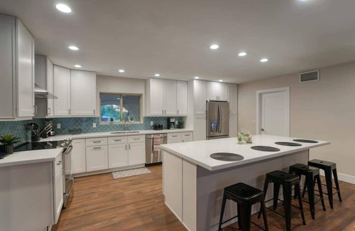 Paradise Heights House | Desert Retreat | Private Sport Court & Pet Friendly