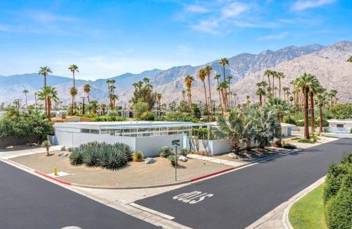 Deepwell Estates House | Desert Two