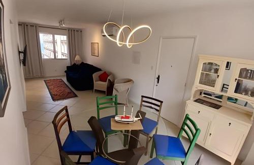 Embare Apartment | Desfrute de Santos com Vista para o Mar e Praia