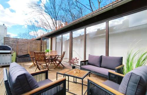 Mitte Apartment | Design Apartment für bis zu 4 im 2 OG, modern, Dachterrasse, Grill, ruhige Lage, Disney plus, Wii, LAN und WLAN