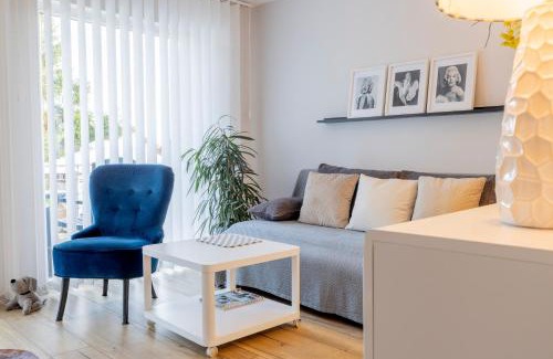 Heiligenwald Apartment | Design Apartment nahe See - für Familien & Business - 24h Check-in - Parkplatz