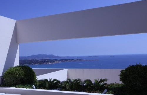 Bandol Apartment | Design Apartment - Pool, Large Terrace and Panoramic Views of Mediterranean