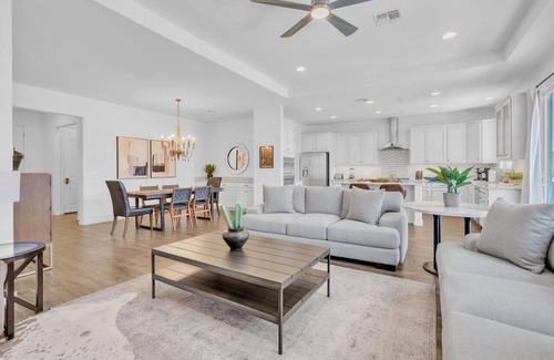 Sahuarita House | Design Dream/4 BR 3 BA/Garage/View/Upscale