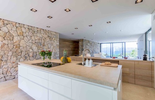 Mal Pas-Bon Aire Villa | DESIGN VILLA OVER THE SEA IN MAL PAS, ALCUDIA, DIRECT ACCESS TO THE BEACH AND POOL