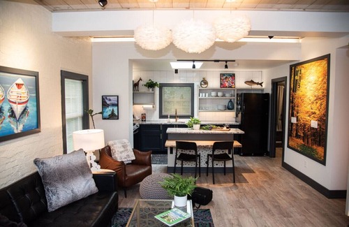 Indianapolis House | Design11@Keystone Luxury 2BR/2BA