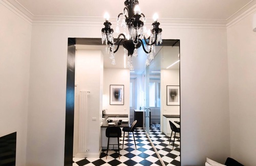 Milan Apartment | Designed 2 rooms Milano Center shopping area, Subway to Airport and Fiera Milano