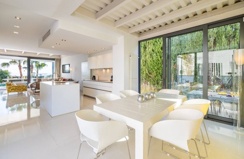 Alcanada Villa | Designer Alcanada