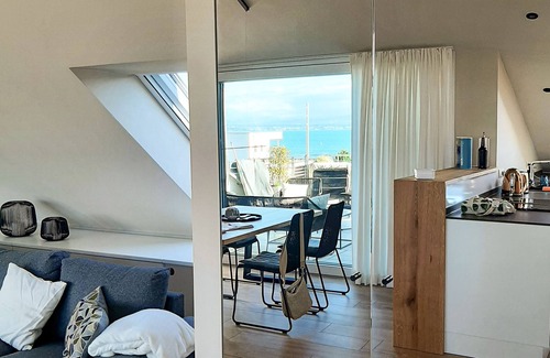 Immenstaad am Bodensee Apartment | Designerloft See Traumhafte Ferienwohnung mit Grandioser See-/und Alpensicht