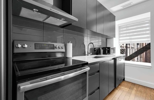 Old Montreal Apartment | Designer Penthouse|2-Level Loft+Free Parking