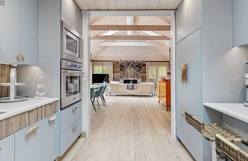 Amagansett Lanes House | Designer's Oceanfront East Hampton Estate, State-of-the-Art Amenities,.