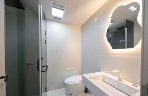 Shanghai Apartment | Designer-style, four-bedroom apartment with a large living room