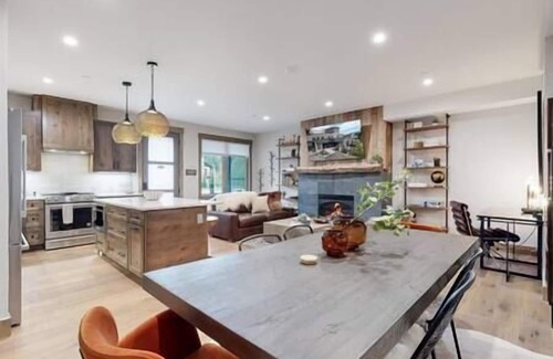 Winter Park Apartment | Designer Winter Park Condo w/Private Hot Tub