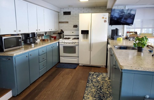 Town of Jerusalem House | Desirable East Bluff Drive Location Great for Families!
