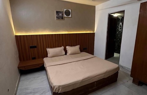 Janakpuri House | Desire Courtyard