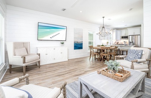 Crystal Beach House | Destin 3BR 3 BA Retreat—Private Pool, Steps to Beach, Perfect Summer Getaway!