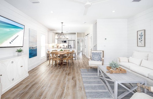 Crystal Beach House | Destin 3BR 3 BA Retreat—Private Pool, Steps to Beach, Perfect Summer Getaway!