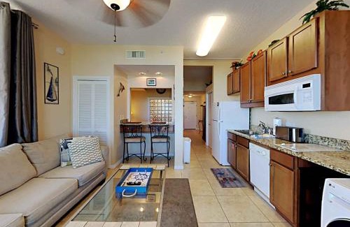 Fort Walton Beach Apartment | Destin West Villa #401