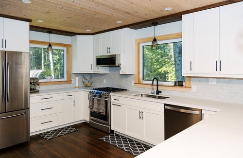 Eagle Lake Cottage | Destination Haven for Outdoor Enthusiasts!