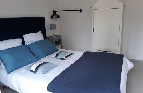 Montignac Ski Chalet | Detached 2-bedroom chalet-gîte with swimming pool, 2 km from Lascaux IV
